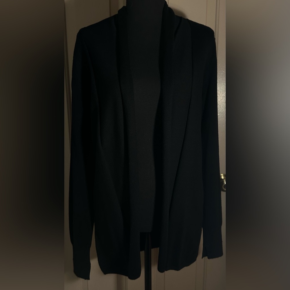Premise Women's Black Cardigan Sweater